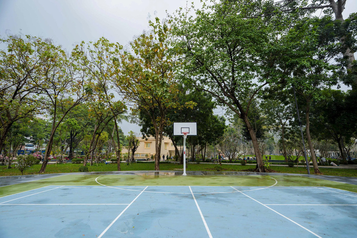 TP.HCM kh&aacute;nh th&agrave;nh c&ocirc;ng vi&ecirc;n tưởng niệm nạn nh&acirc;n COVID-19- Ảnh 6.