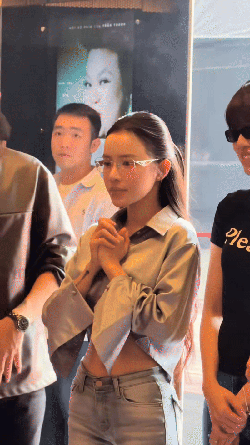 Nữ ch&iacute;nh phim Trấn Th&agrave;nh g&acirc;y tranh c&atilde;i v&igrave; trang phục hở hang, c&aacute;ch tạo d&aacute;ng bất ổn- Ảnh 2.