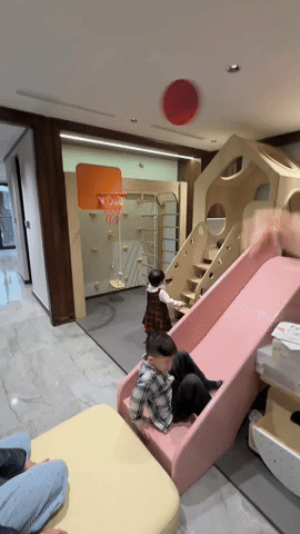 Gi&aacute;p tết, vợ chồng Duy Mạnh dọn về biệt thự phố cổ đắt đỏ, bề thế, c&oacute; hẳn khu chơi ri&ecirc;ng cho 2 nh&oacute;c tỳ- Ảnh 1.