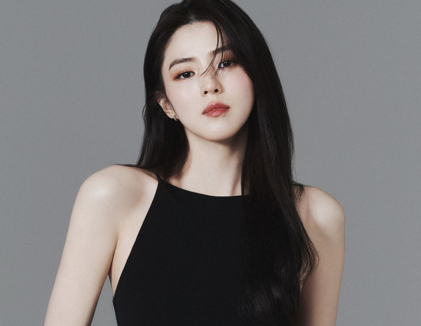 Han So Hee rơi xuống đ&aacute;y vực- Ảnh 5.