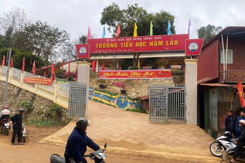 Vụ học sinh lớp 1 bị bỏ qu&ecirc;n trong lớp đến tối ở Sơn La: Kết quả x&aacute;c minh của c&ocirc;ng an- Ảnh 2.