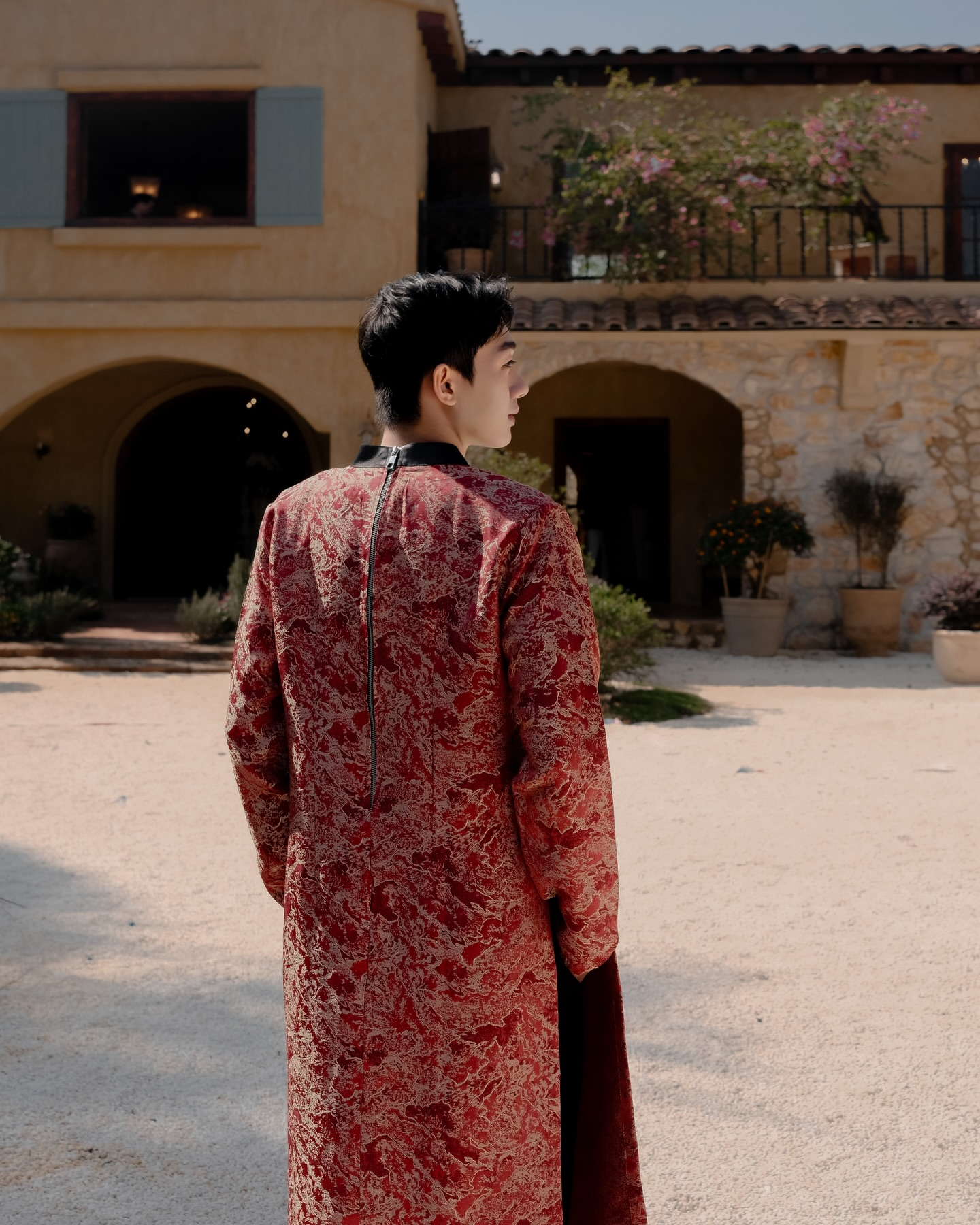 &Aacute;o d&agrave;i nam ng&agrave;y c&agrave;ng đẹp v&agrave; nhất định bạn phải cho chồng y&ecirc;u diện một bộ Tết n&agrave;y- Ảnh 17.