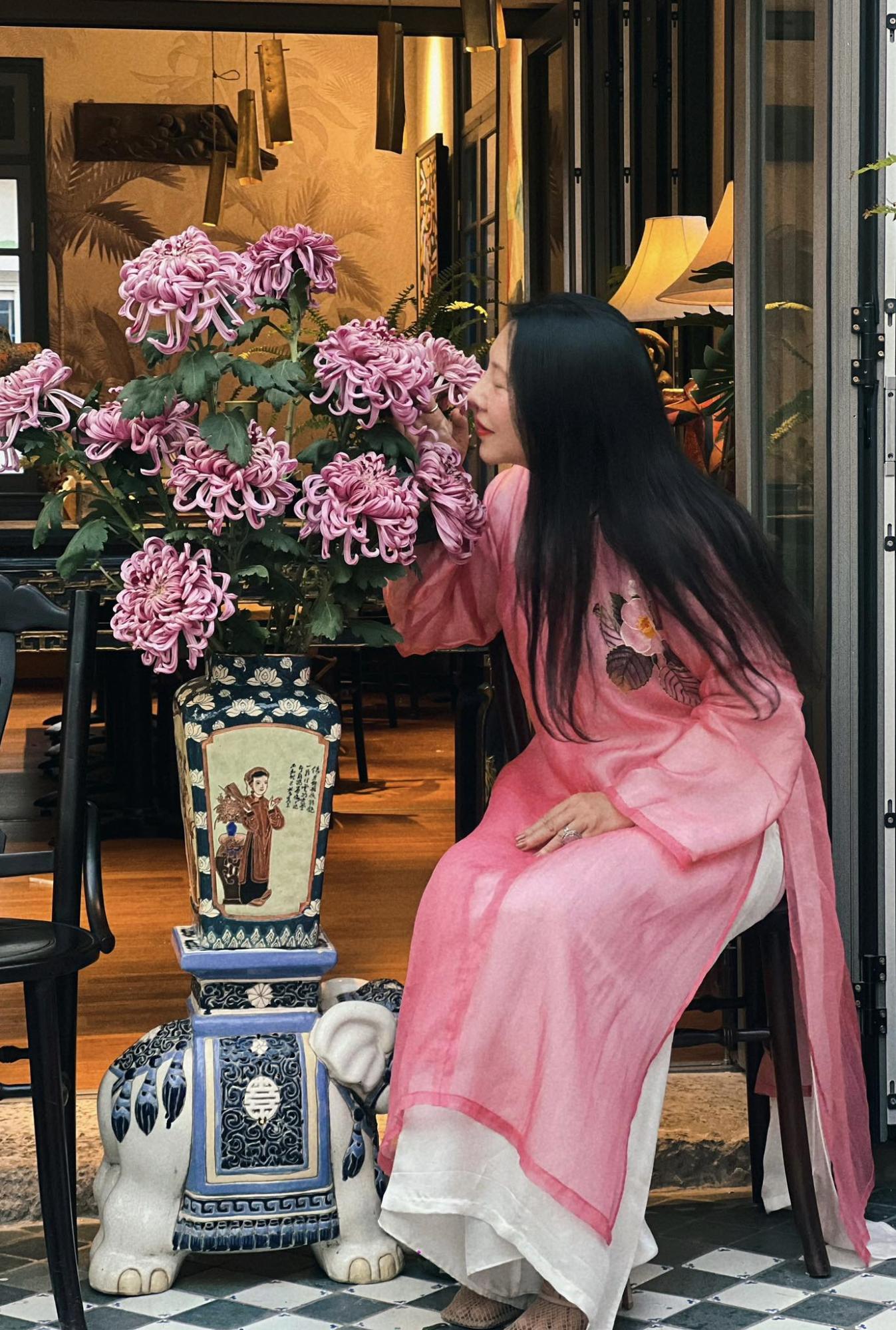 Lo&agrave;i hoa mang "ngạo kh&iacute;" được giới s&agrave;nh chơi k&iacute;n tiếng săn l&ugrave;ng mỗi khi Tết về- Ảnh 9.