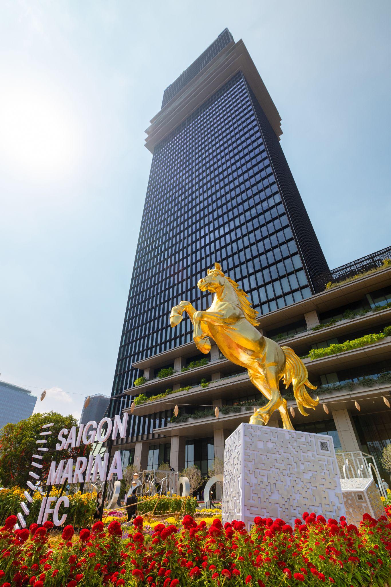 C&ocirc;ng vi&ecirc;n hoa Saigon Marina IFC: m&ugrave;a xu&acirc;n về tr&ecirc;n bến cảng Ba Son- Ảnh 1.