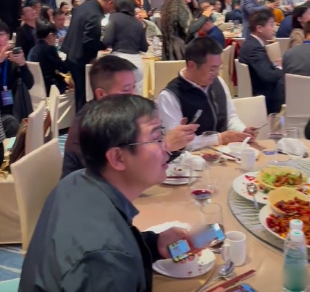 Đi YEP c&ocirc;ng ty v&agrave; bốc tr&uacute;ng qu&agrave; "nghỉ ph&eacute;p 365 ng&agrave;y c&oacute; lương", h&ocirc;m sau sếp lập tức gọi ri&ecirc;ng ra n&oacute;i chuyện- Ảnh 3.