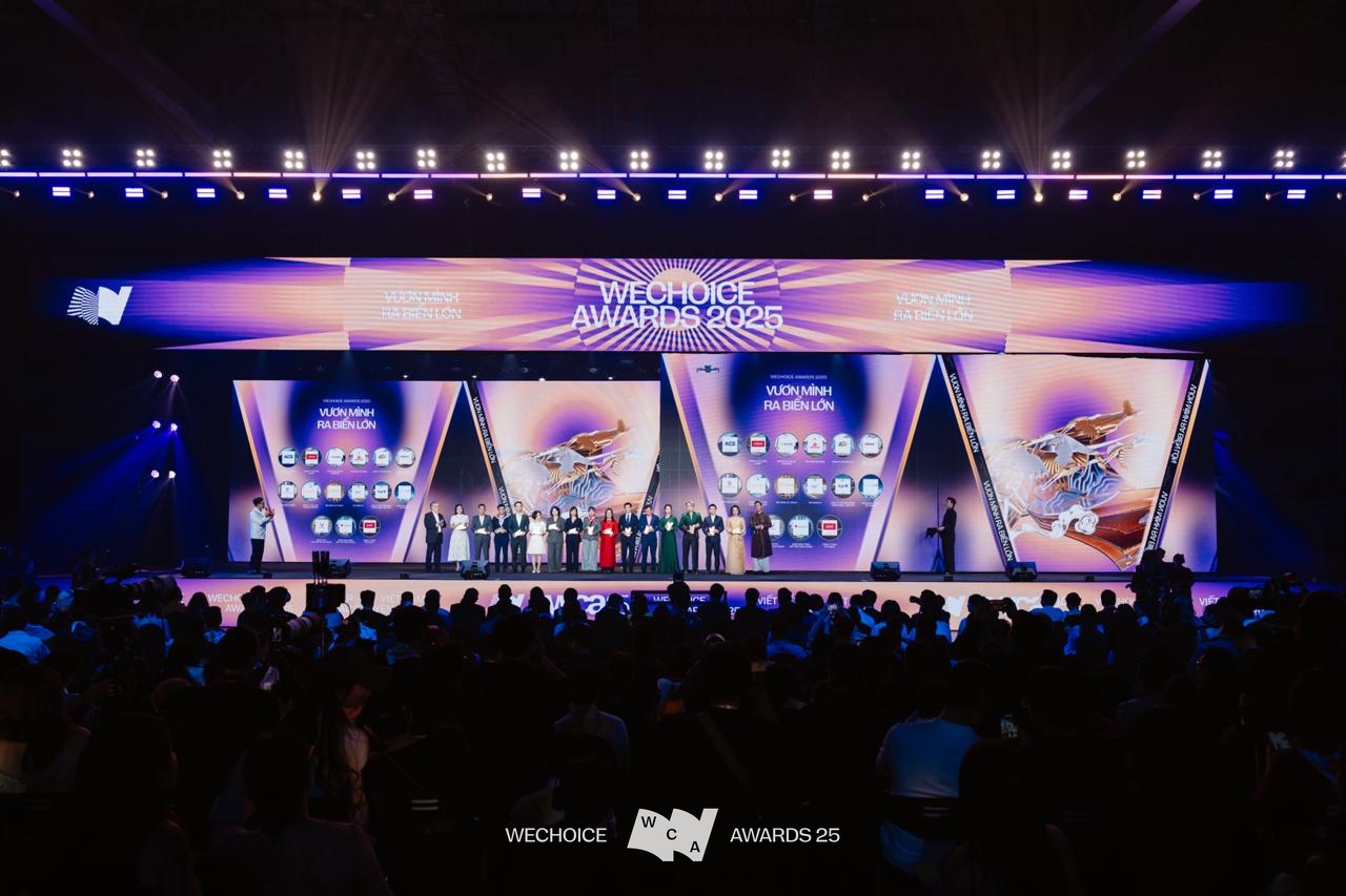 WeChoice Awards 2025 v&agrave; khoảnh khắc t&ocirc;n vinh những doanh nghiệp Việt chinh phục &ldquo;biển lớn&rdquo;- Ảnh 1.
