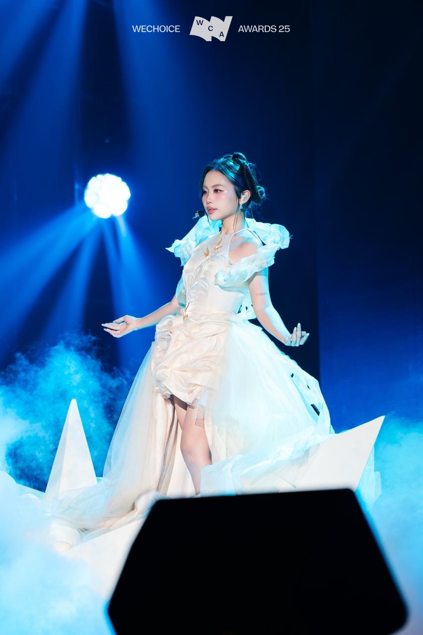 Phương Mỹ Chi nhập vai T&oacute;c Ti&ecirc;n quậy banh MXH, ch&iacute;nh chủ phải nhắc nhở 1 điều- Ảnh 8.