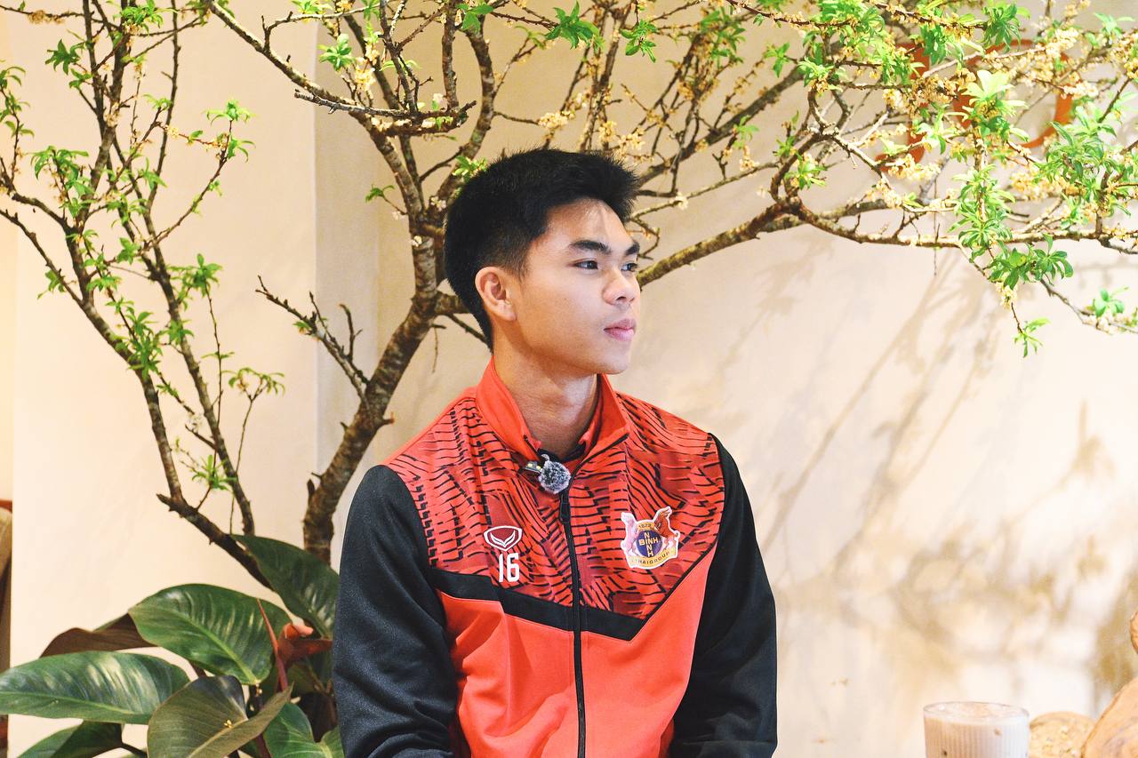 Phỏng vấn L&ecirc; Ph&aacute;t U23 Việt Nam: 