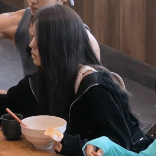 Soobin đ&agrave;o hoa, l&agrave;m 2 Hoa hậu - &Aacute; hậu &ograve;a kh&oacute;c nức nở trong v&ograve;ng 10 ng&agrave;y- Ảnh 7.