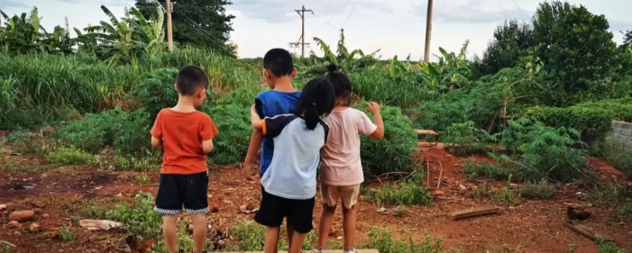 Khi thế hệ 5x, 6x dần vắng bóng: "Thời đại ít họ hàng" và những áp lực sức khỏe âm thầm- Ảnh 2.