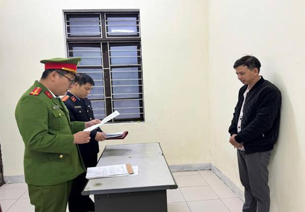 Tất cả người d&acirc;n c&oacute; t&agrave;i khoản ng&acirc;n h&agrave;ng ch&uacute; &yacute;: Nhận được kiểu tiền n&agrave;y phải b&aacute;o c&ocirc;ng an ngay- Ảnh 1.