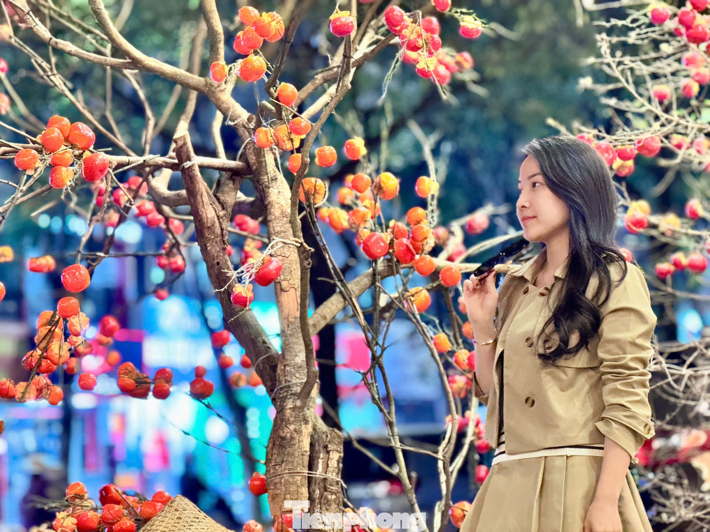 Giới trẻ Thủ đ&ocirc; check-in qu&aacute;n c&agrave; ph&ecirc; như &lsquo;phim trường Tết&rsquo;- Ảnh 9.