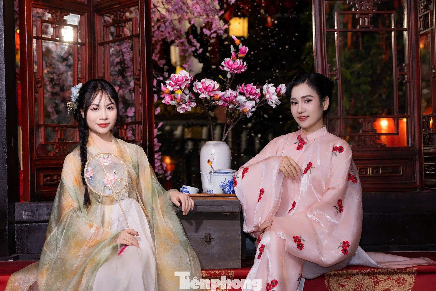 Giới trẻ Thủ đ&ocirc; check-in qu&aacute;n c&agrave; ph&ecirc; như &lsquo;phim trường Tết&rsquo;- Ảnh 13.