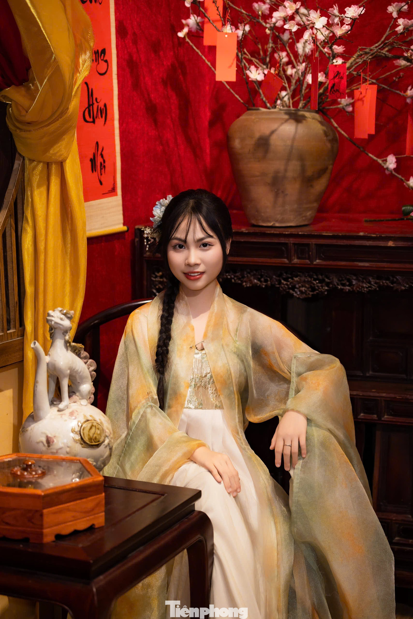 Giới trẻ Thủ đ&ocirc; check-in qu&aacute;n c&agrave; ph&ecirc; như &lsquo;phim trường Tết&rsquo;- Ảnh 14.