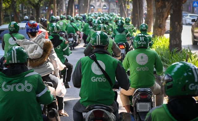 Th&ocirc;ng b&aacute;o mới từ Grab về &aacute;p dụng phụ ph&iacute;, tất cả người d&ugrave;ng ch&uacute; &yacute;- Ảnh 1.
