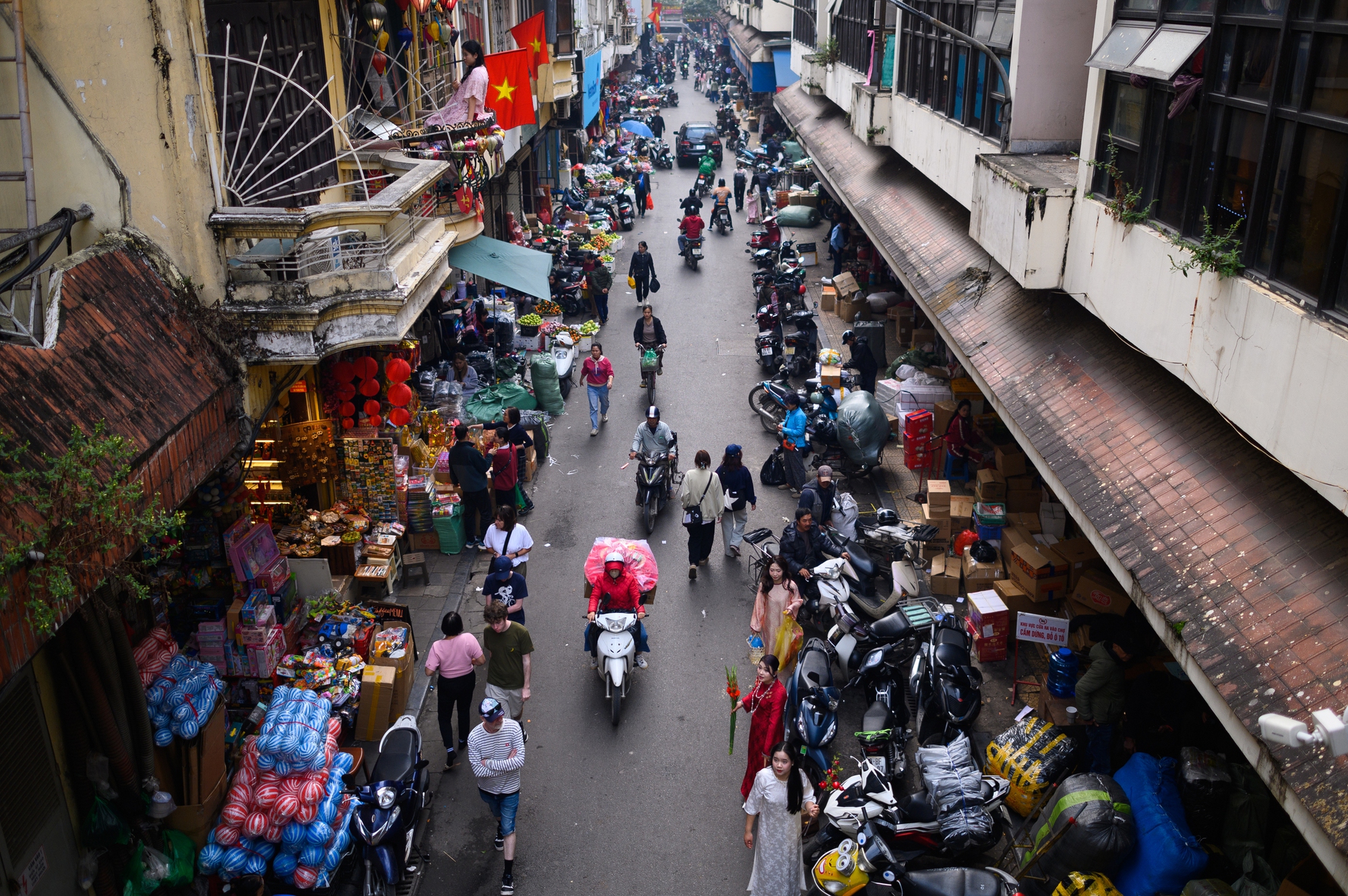 26 Tết rồi, ra m&agrave; xem H&agrave; Nội đ&atilde; cỡ n&agrave;y!- Ảnh 2.