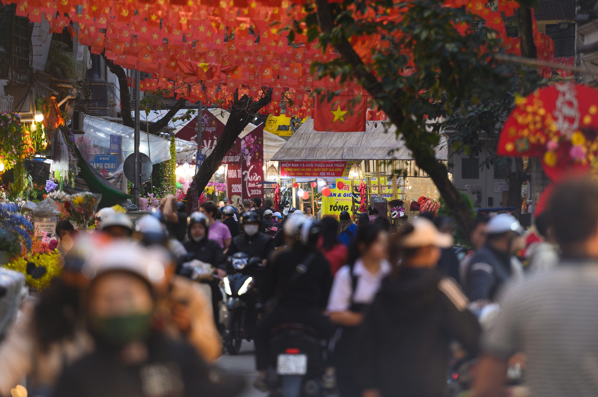 26 Tết rồi, ra m&agrave; xem H&agrave; Nội đ&atilde; cỡ n&agrave;y!- Ảnh 11.