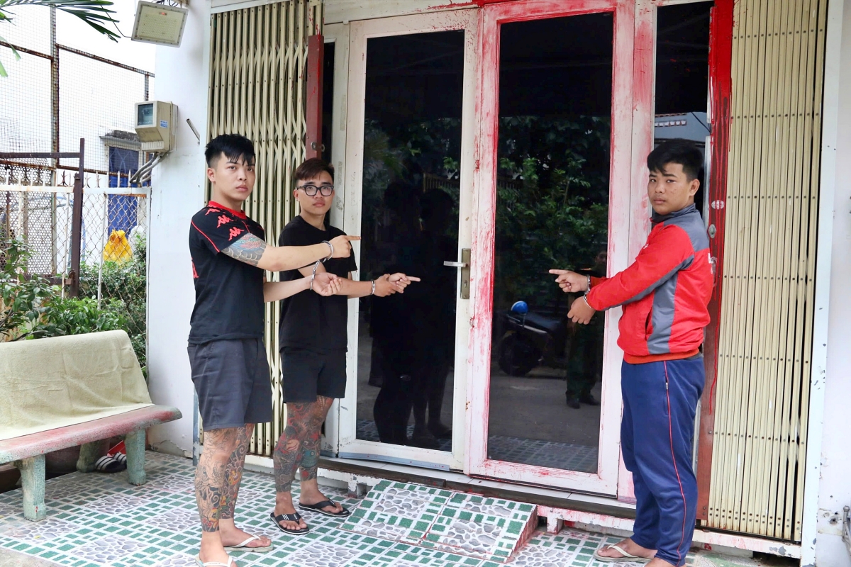 C&ocirc;ng an ph&aacute;t đi th&ocirc;ng b&aacute;o khẩn, cảnh b&aacute;o người d&acirc;n vay tiền dịp cuối năm- Ảnh 2.