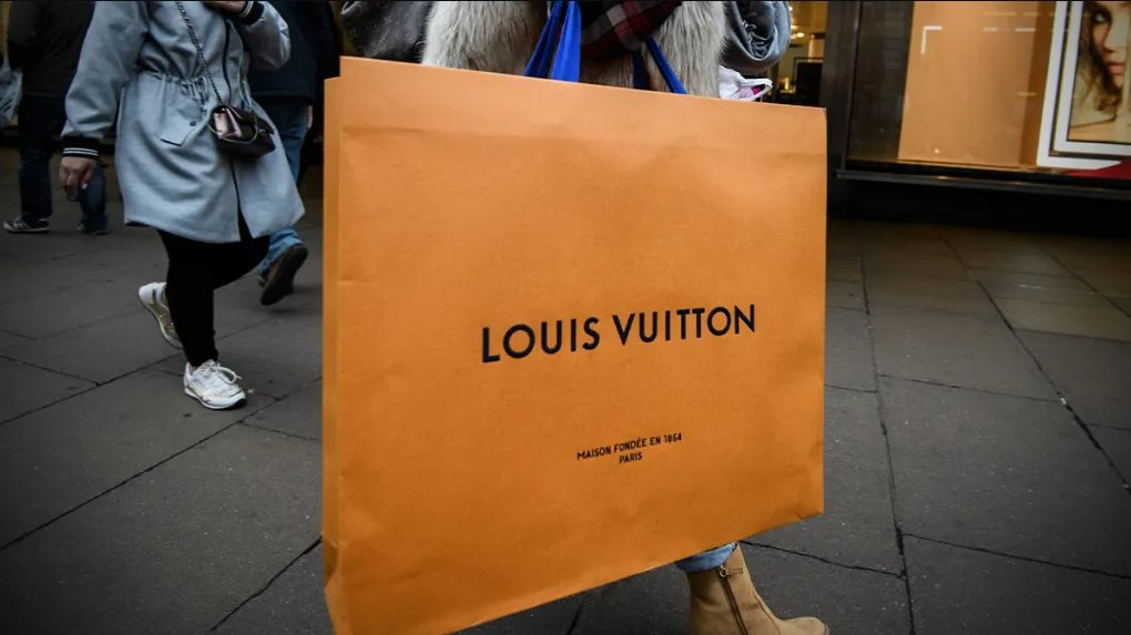 B&ecirc; bối chấn động: Một h&atilde;ng thời trang nộp phạt gần 600.000 USD v&igrave; c&aacute;o buộc rửa tiền- Ảnh 2.