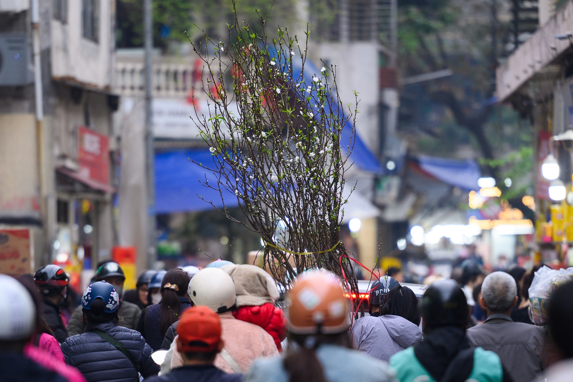 26 Tết rồi, ra m&agrave; xem H&agrave; Nội đ&atilde; cỡ n&agrave;y!- Ảnh 24.