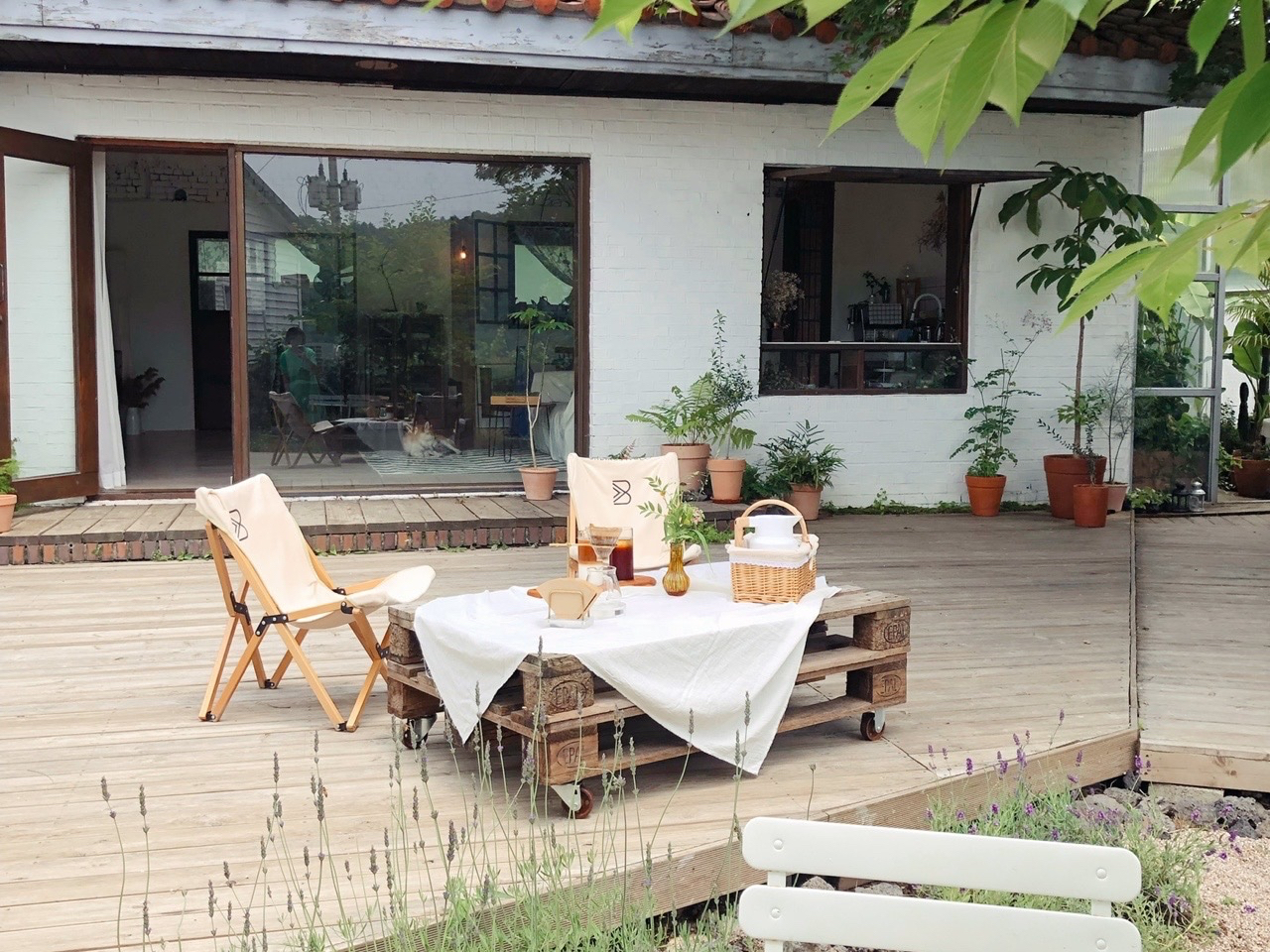 Bỏ phố về qu&ecirc; cải tạo nh&agrave; 30 năm tuổi: Mẹ hai con biến căn nh&agrave; cũ th&agrave;nh biệt thự nghỉ dưỡng, ai nh&igrave;n cũng muốn chuyển đến ở- Ảnh 4.