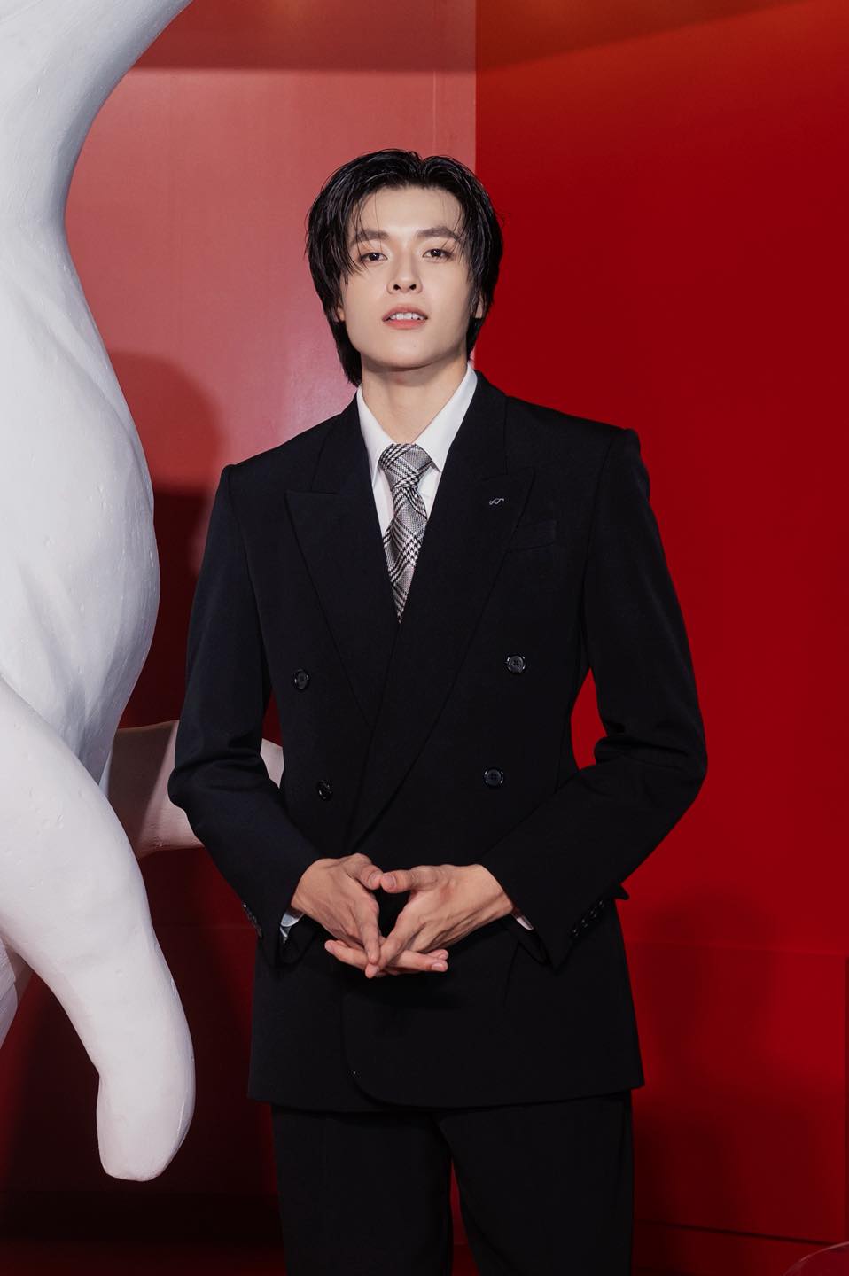 C&oacute; ai &ecirc; chề như nam diễn vi&ecirc;n n&agrave;y: 