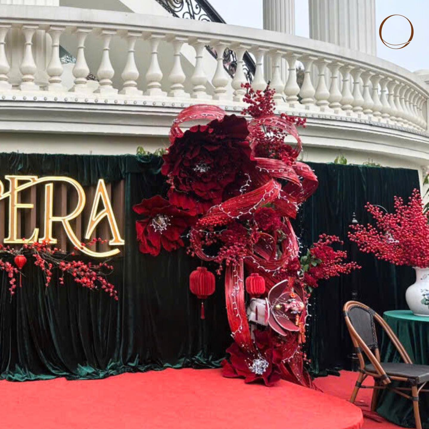 Mẹ bỉm Mai Ngọc đưa b&eacute; Panda đi dạo, v&ocirc; t&igrave;nh tiết lộ dinh thự nh&agrave; chồng trang ho&agrave;ng Tết lộng lẫy, xa hoa- Ảnh 3.