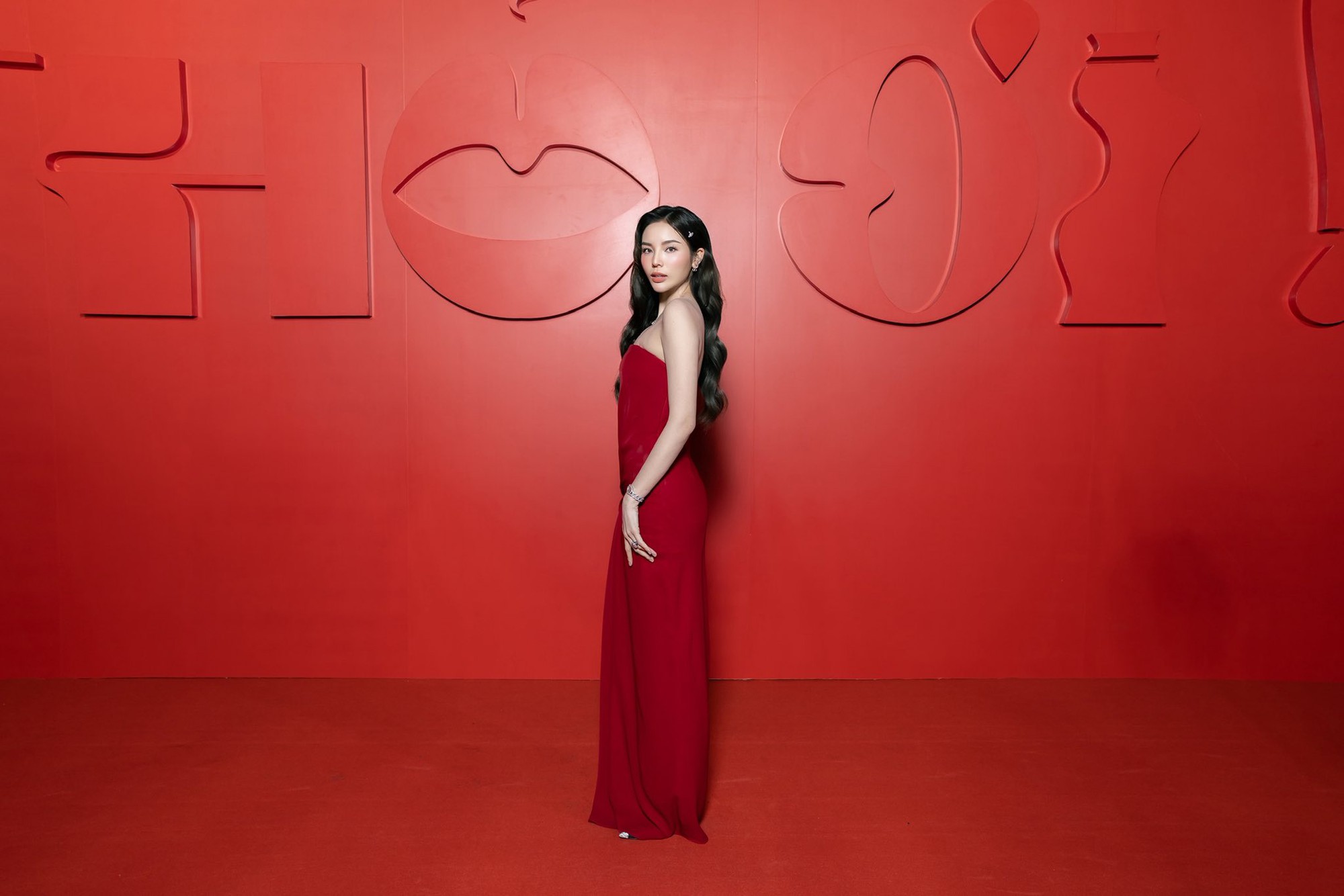 Kỳ Duy&ecirc;n tăng c&acirc;n nhưng phản ứng của netizen thật kh&oacute; lường- Ảnh 4.