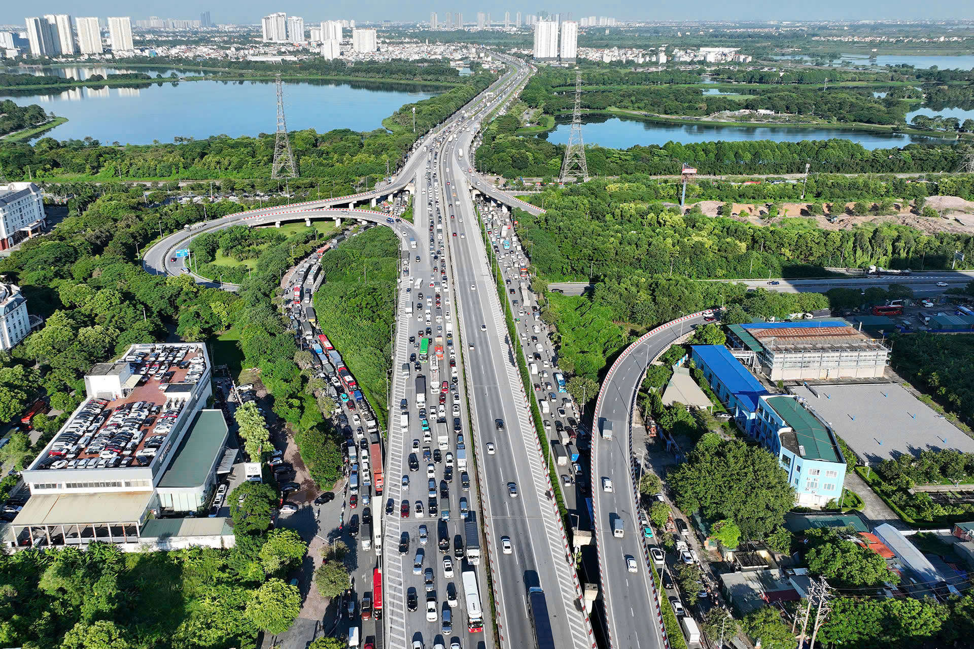 Tất cả người tham gia giao th&ocirc;ng ở H&agrave; Nội ch&uacute; &yacute;!- Ảnh 3.