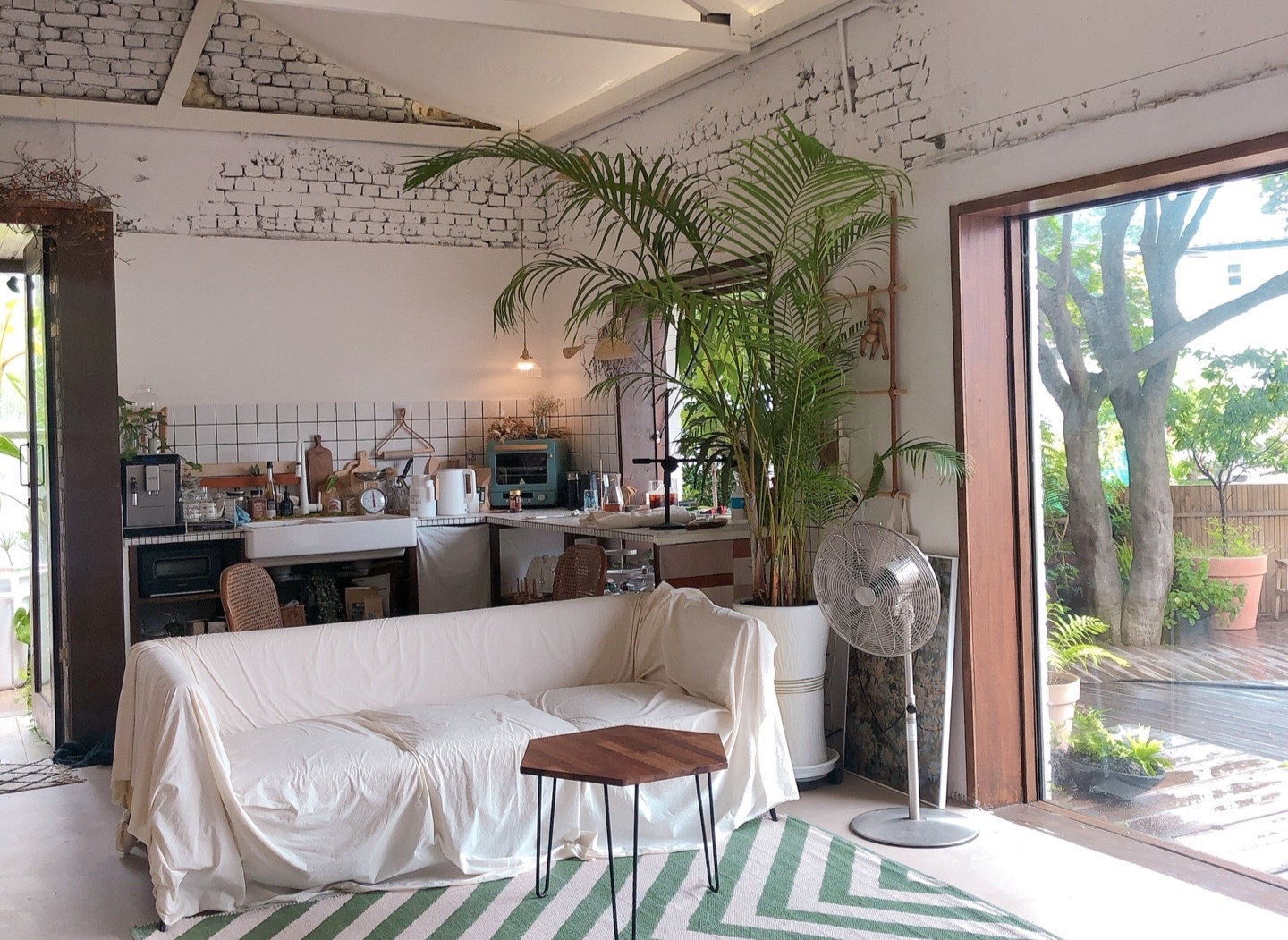 Bỏ phố về qu&ecirc; cải tạo nh&agrave; 30 năm tuổi: Mẹ hai con biến căn nh&agrave; cũ th&agrave;nh biệt thự nghỉ dưỡng, ai nh&igrave;n cũng muốn chuyển đến ở- Ảnh 17.