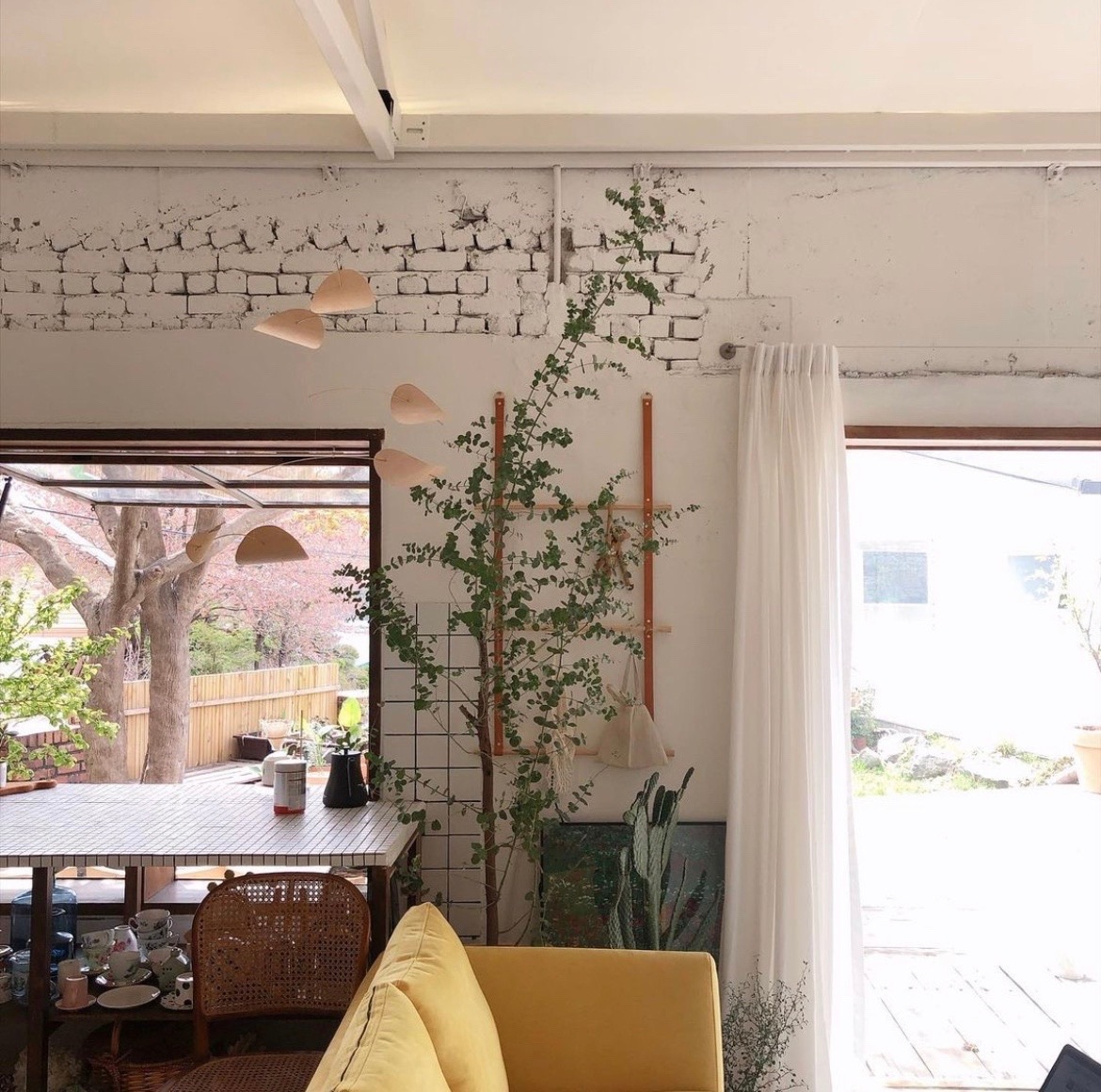 Bỏ phố về qu&ecirc; cải tạo nh&agrave; 30 năm tuổi: Mẹ hai con biến căn nh&agrave; cũ th&agrave;nh biệt thự nghỉ dưỡng, ai nh&igrave;n cũng muốn chuyển đến ở- Ảnh 23.