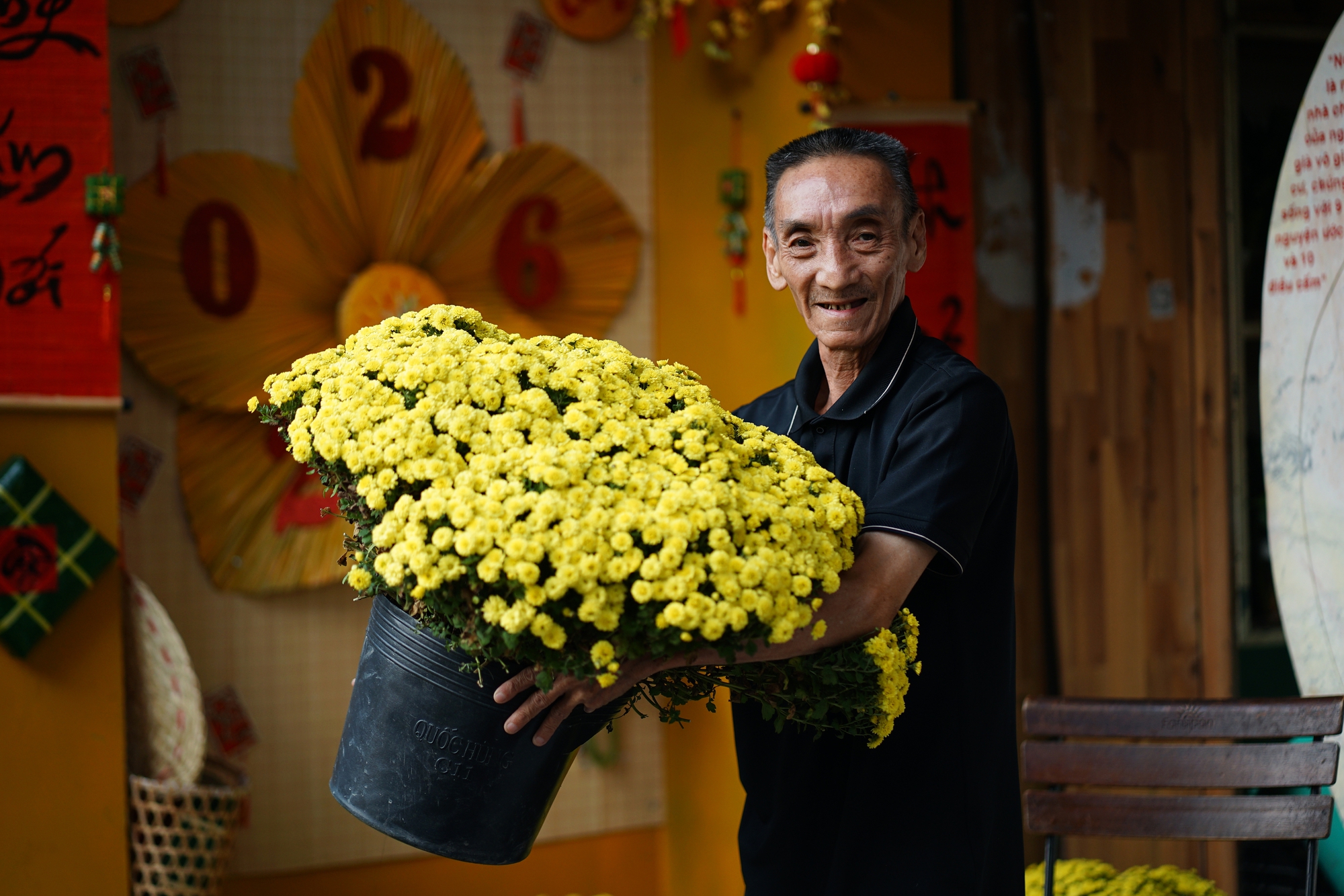 "Sống ở đ&acirc;y mới thấy c&oacute; Tết&rdquo;: C&aacute;i Tết "đủ" những cụ gi&agrave; neo đơn giữa l&ograve;ng TP.HCM- Ảnh 6.