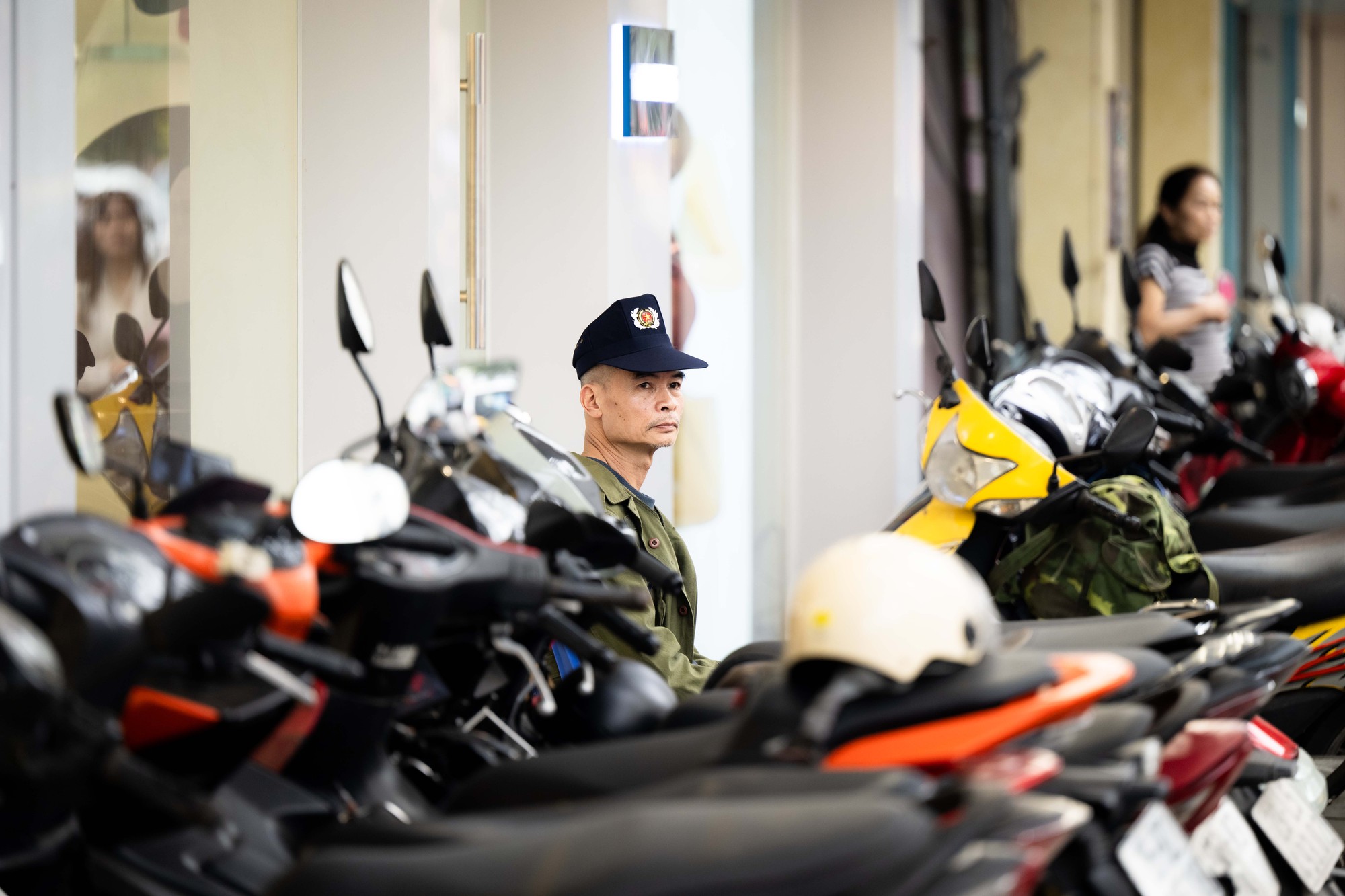 Biển người “chôn chân” trên phố thời trang Phạm Ngọc Thạch ngày làm việc cuối cùng trước Tết- Ảnh 4. Biển người “chôn chân” trên phố thời trang Phạm Ngọc Thạch ngày làm việc cuối cùng trước Tết- Ảnh 4.