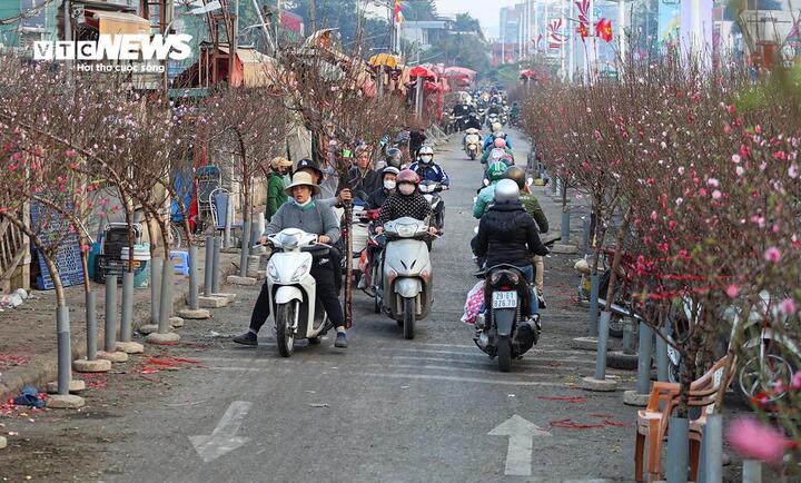 Dự b&aacute;o thời tiết 13/2: Miền Bắc tăng nhiệt trước khi đ&oacute;n nắng k&eacute;o d&agrave;i đến 29 Tết- Ảnh 1.