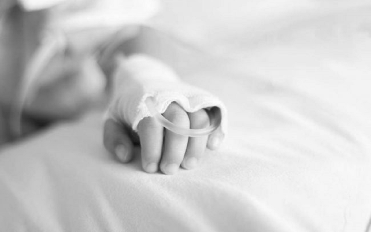 Điện thoại rơi tr&uacute;ng đầu, em b&eacute; 2 th&aacute;ng tuổi bị chấn thương sọ n&atilde;o- Ảnh 2.