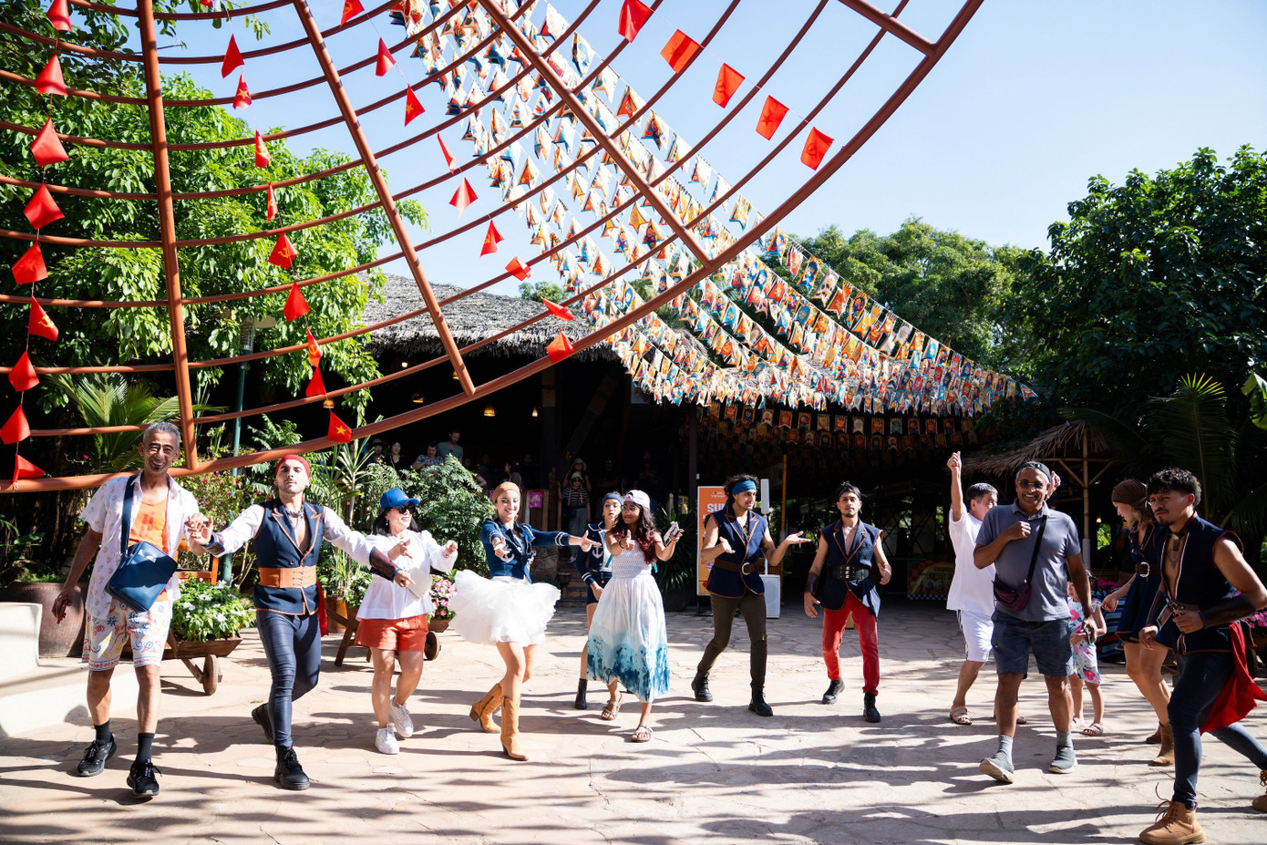 'Ch&aacute;y' ph&ograve;ng kh&aacute;ch sạn Ph&uacute; Quốc, tăng 50% chuyến bay Tết- Ảnh 1.