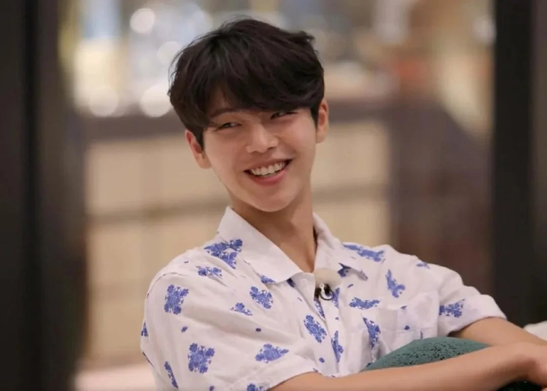 Soobin thẩm mỹ hỏng, nh&igrave;n visual hiện tại m&agrave; vỡ mộng!- Ảnh 2.