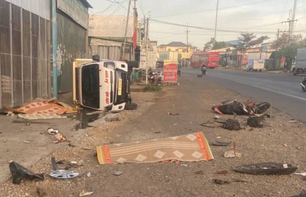 Kinh ho&agrave;ng hiện trường vụ t&ocirc;ng xe li&ecirc;n ho&agrave;n khiến 3 người thương vong- Ảnh 2.