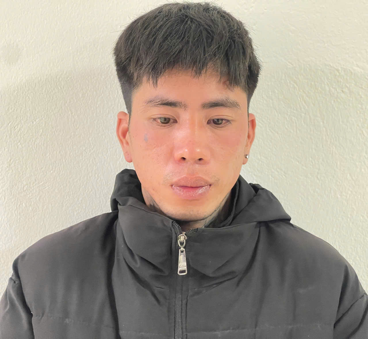 Bắt khẩn cấp Nguyễn Văn Thu SN 1994- Ảnh 1.