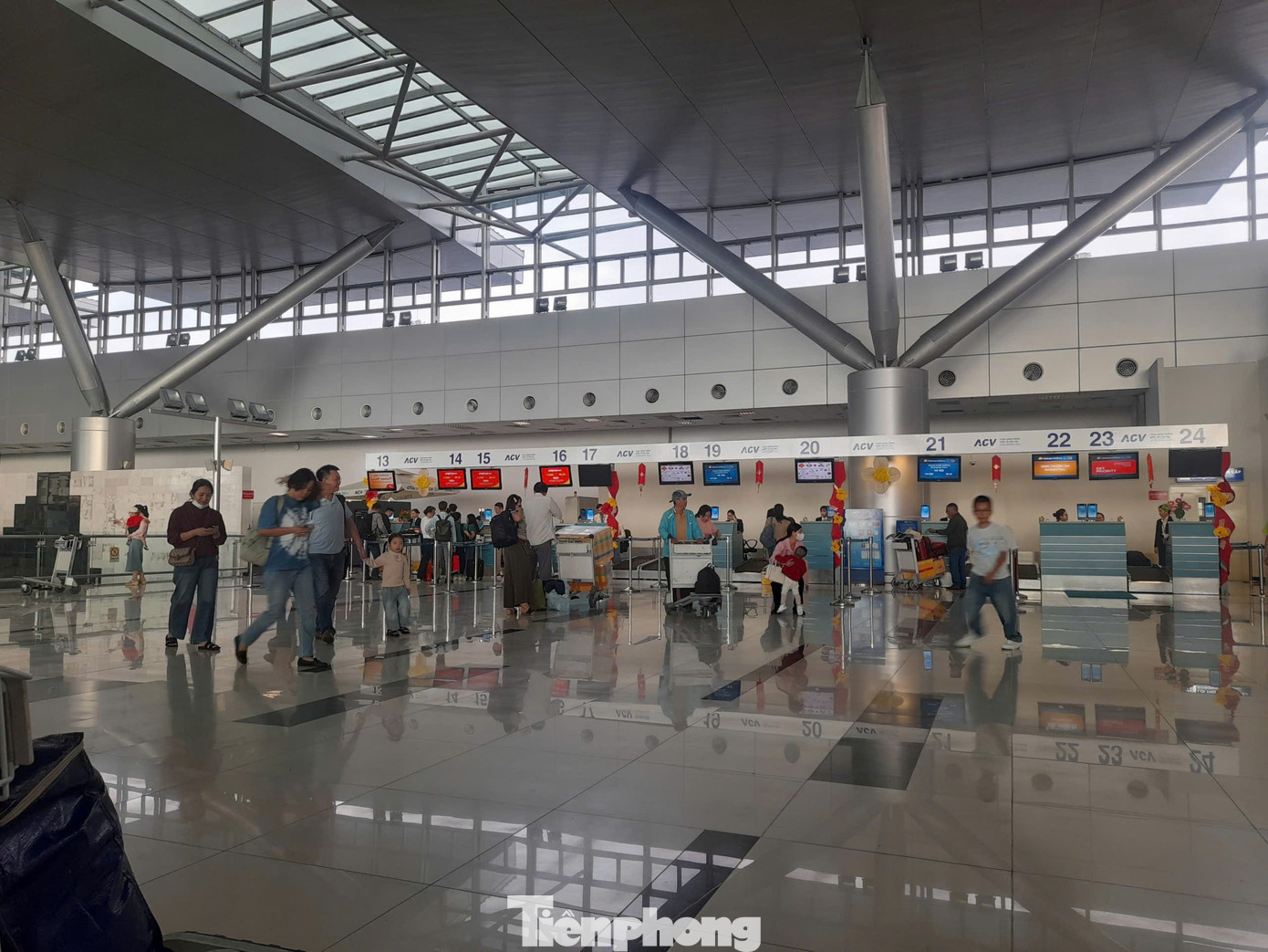 S&acirc;n bay quốc tế lớn nhất miền T&acirc;y ra sao v&agrave;o dịp Tết?- Ảnh 2.