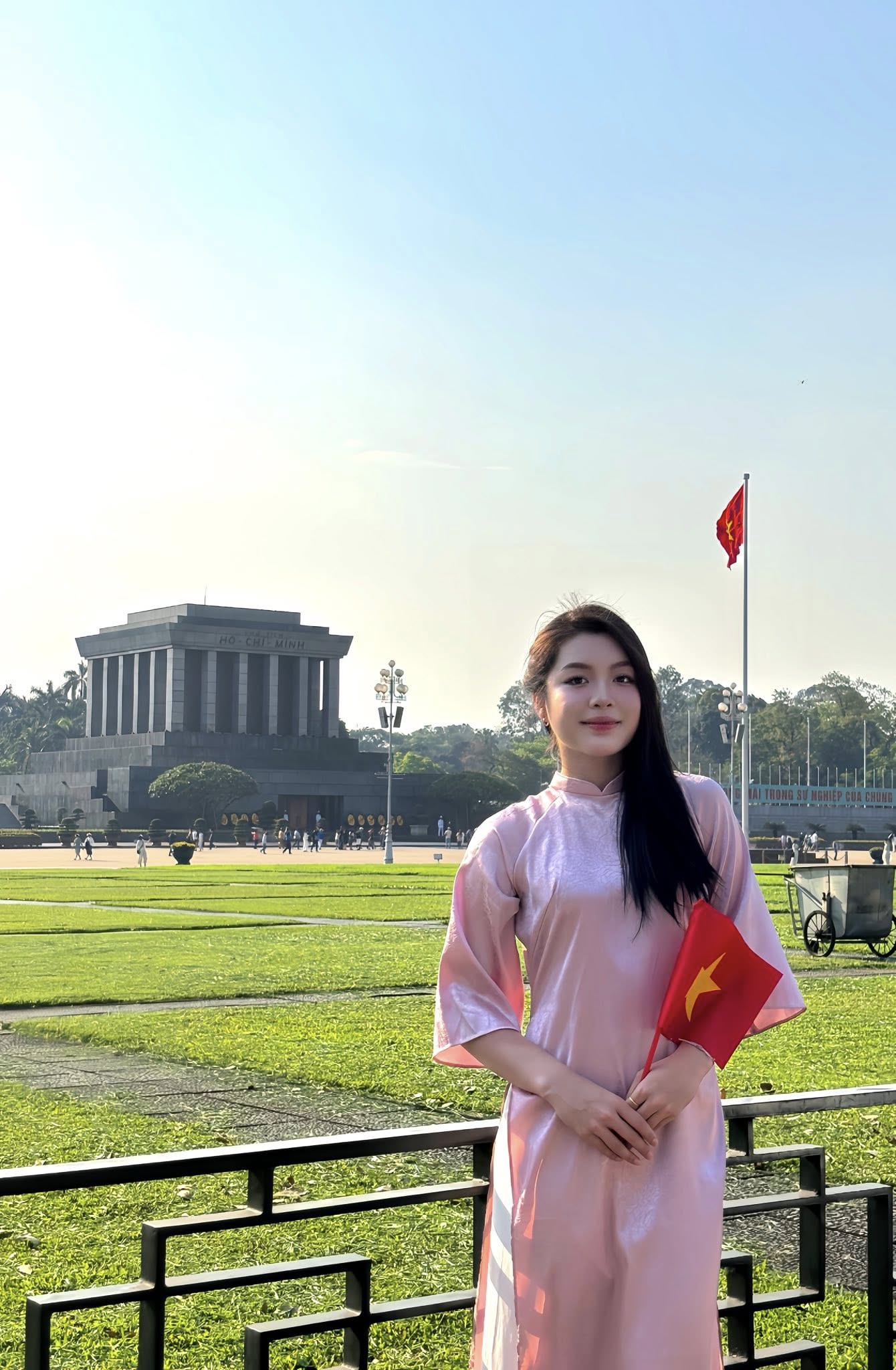 "Thi&ecirc;n thần" b&oacute;ng chuyền Việt Nam lọt Top 10 thế giới: Visual tựa n&agrave;ng thơ, tung bộ ảnh Tết "vạn người m&ecirc;"- Ảnh 3.