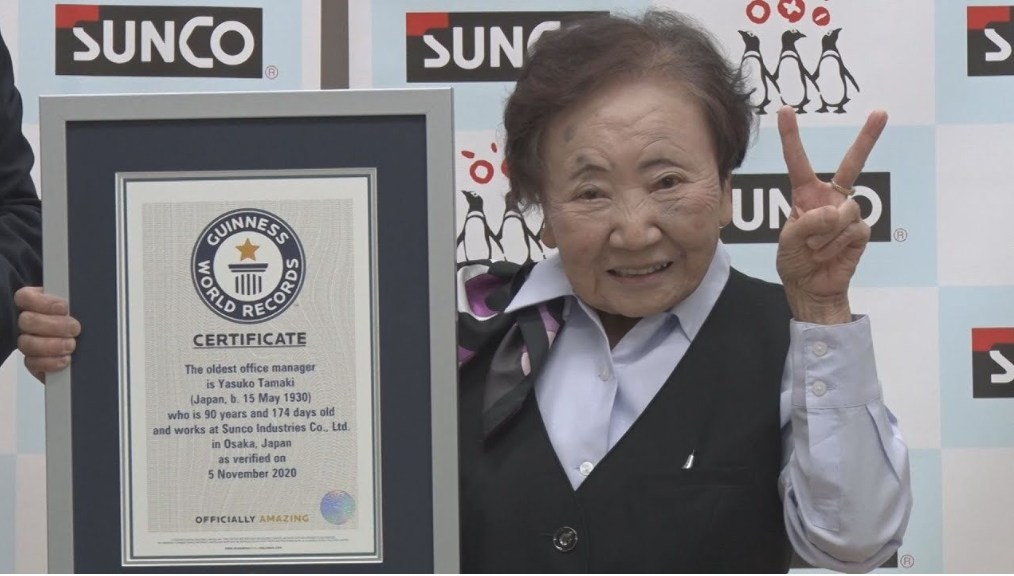 Chuyện kh&oacute; tin của nữ nh&acirc;n vi&ecirc;n 90 tuổi v&agrave; kỷ lục Guinness g&acirc;y sốt to&agrave;n cầu- Ảnh 4.