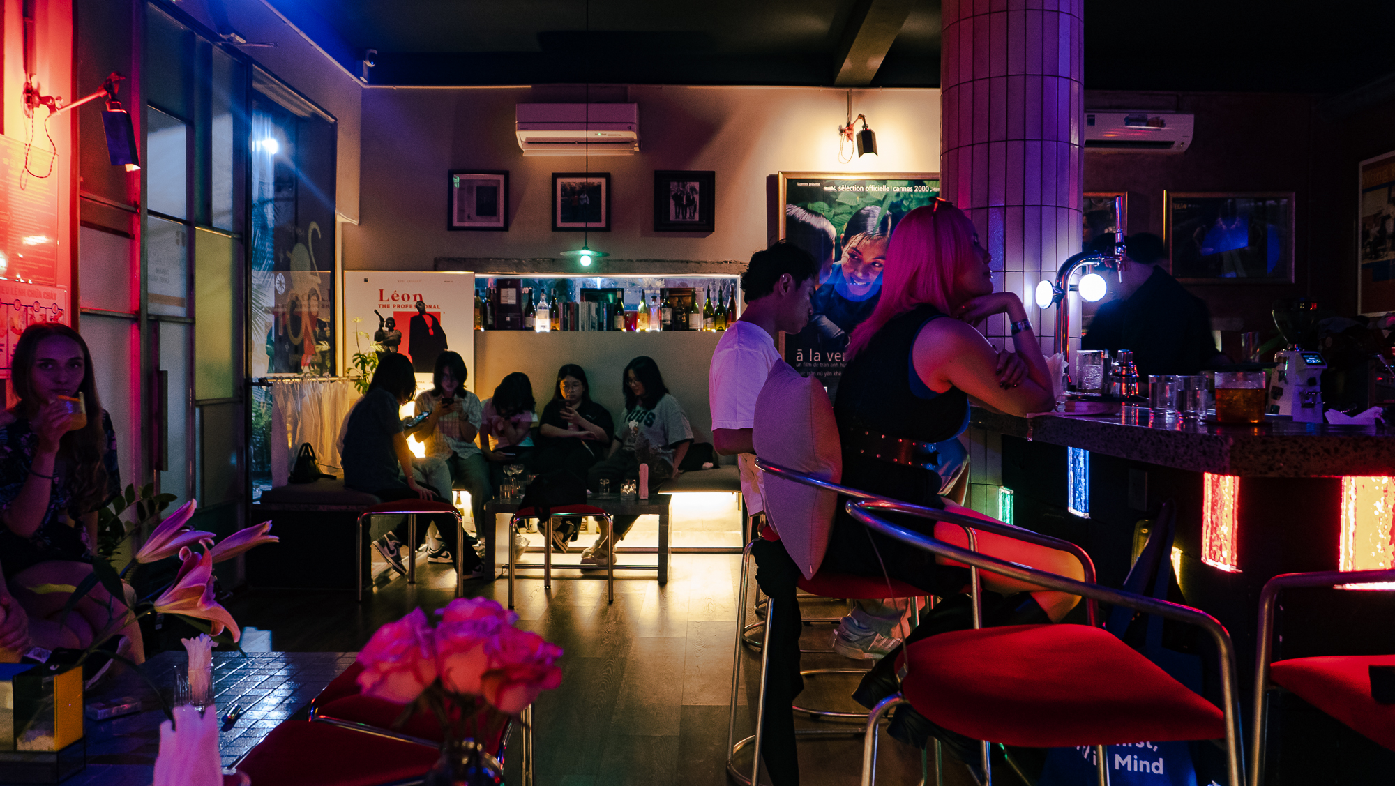 Cuối c&ugrave;ng đ&atilde; t&igrave;m thấy một Listening Bar đậm chất điện ảnh giữa T&acirc;n Định cho những ai muốn 