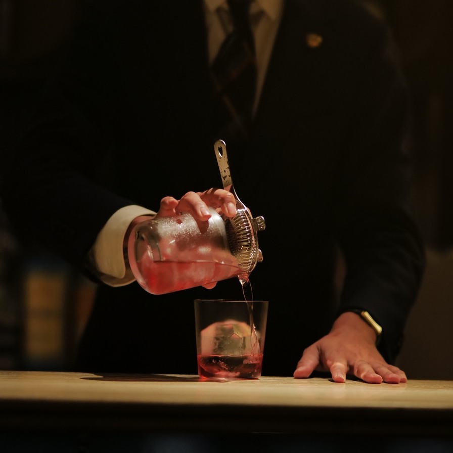 Cuối c&ugrave;ng đ&atilde; t&igrave;m thấy một Listening Bar đậm chất điện ảnh giữa T&acirc;n Định cho những ai muốn 