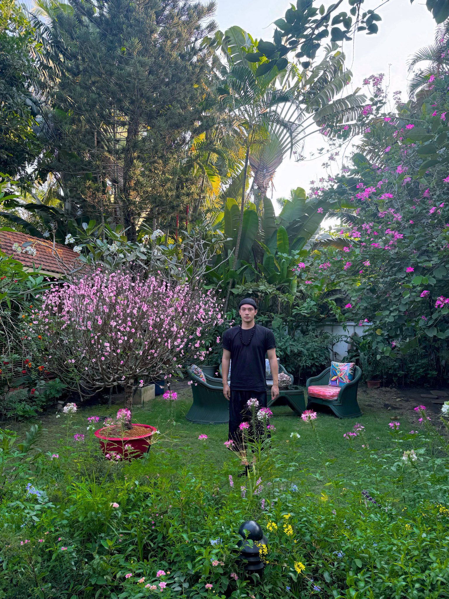 Valentine cũng l&agrave; 27 Tết, hội CEO, ph&uacute; b&agrave; trưng mai - đ&agrave;o - quất ngập biệt thự đọ đẳng cấp: Hoa hồng "thất sủng"?- Ảnh 10.