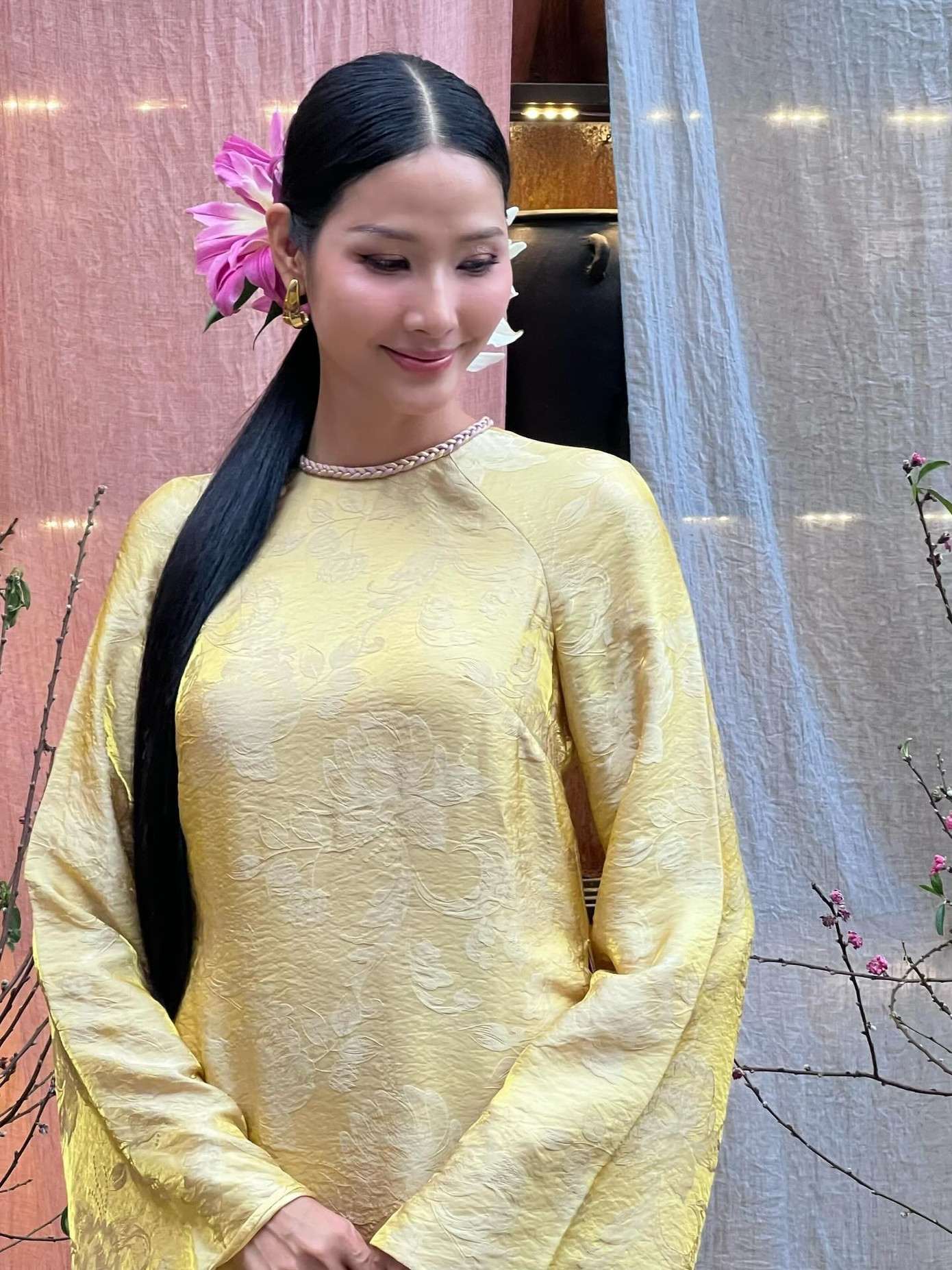 D&agrave;n hoa, &aacute; hậu khoe d&aacute;ng với &aacute;o d&agrave;i Tết- Ảnh 24.