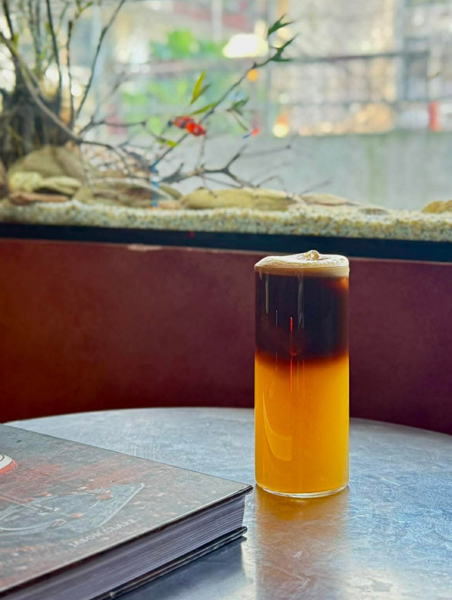 Cuối c&ugrave;ng đ&atilde; t&igrave;m thấy một Listening Bar đậm chất điện ảnh giữa T&acirc;n Định cho những ai muốn 