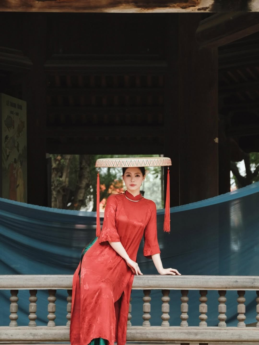 D&agrave;n hoa, &aacute; hậu khoe d&aacute;ng với &aacute;o d&agrave;i Tết- Ảnh 12.