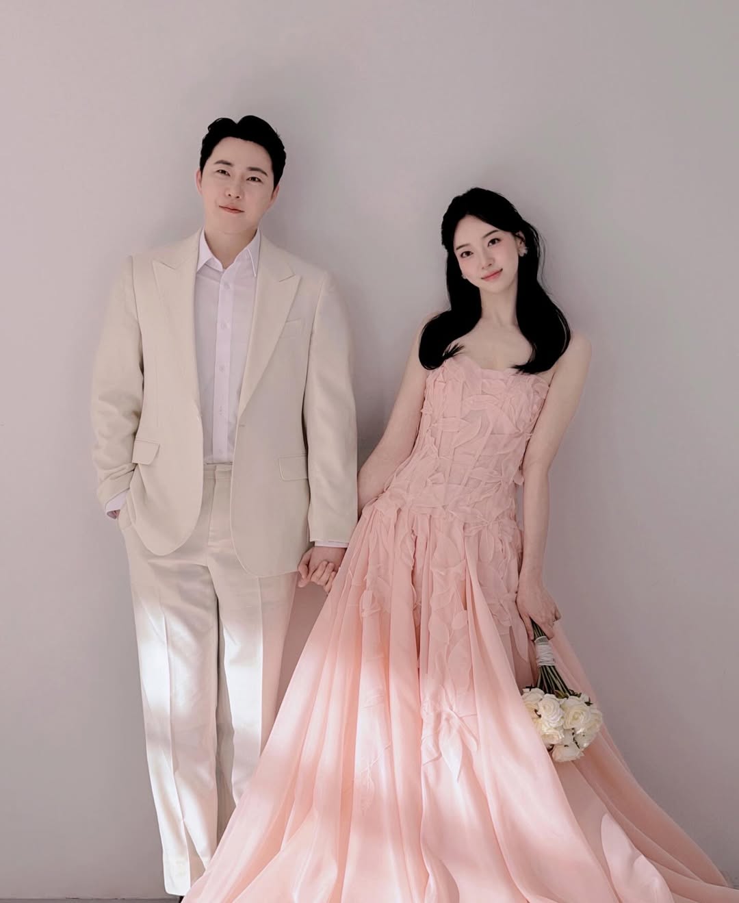 Kết h&ocirc;n v&agrave;o Valentine, nữ diễn vi&ecirc;n phim giờ v&agrave;ng khiến cả MXH vỡ mộng- Ảnh 1.