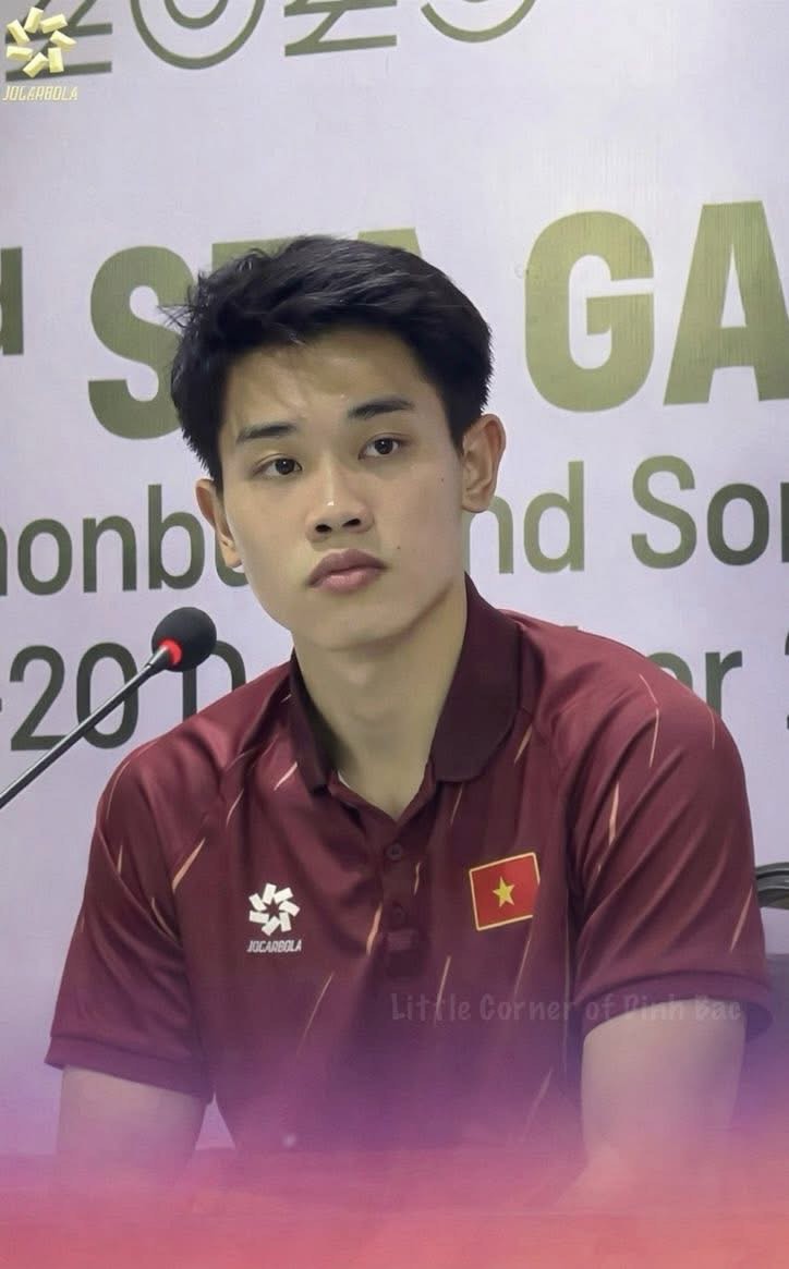 Đ&igrave;nh Bắc qu&aacute; hot, vượt mặt Sơn T&ugrave;ng, Trấn Th&agrave;nh, HIEUTHUHAI, một m&igrave;nh 